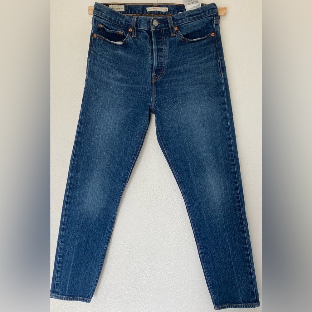 Levi’s wedgie jean